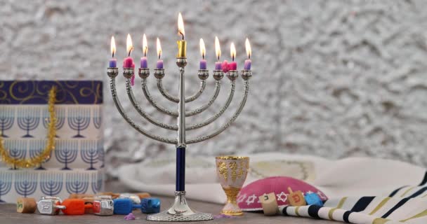 Hanukkah在Hanukkiah Menorah上的符号是犹太节日Hanukkah的符号 — 图库视频影像