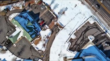 Güney Carolina, Boiling Spring 'de kışın sokak boyunca birçok dükkan işletilir.