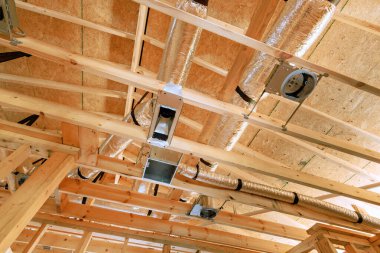 Yeni ev için ısıtma, havalandırma ve havalandırma sağlanıyor.