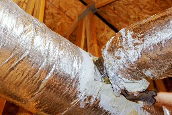 Installing Hvac Systems Ventilation Systems Metal Duct Pipelines New Homes — Stock Photo, Image