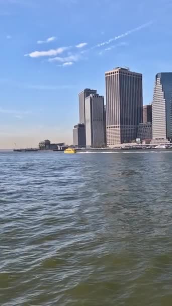 Prachtig Panoramisch Uitzicht Manhattan Skyline Zonnige Dag Met Stadsgezicht Lower — Stockvideo