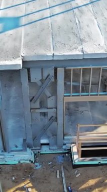 Bir endüstriyel ticari bina için inşaat halindeki çelik yapı iskeleti kirişleri