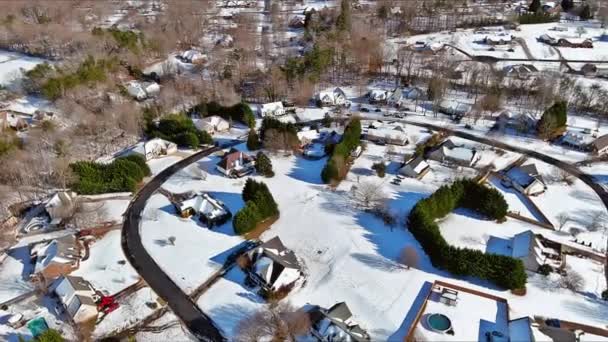 Télen Amerikai Kisvárosban Házak Külvárosi Utcák Között Helyezkednek — Stock videók