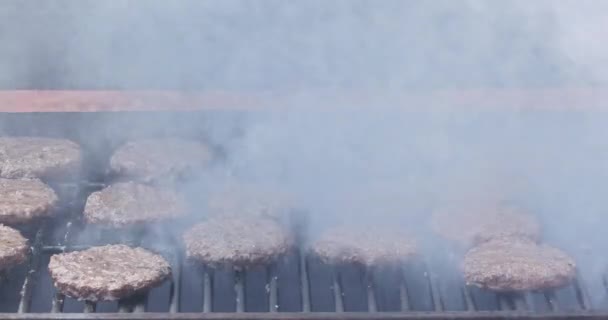 Cooked Grilled Beef Meat Barbecue Burgers Hamburgers Bbq Fire Flame — Stock Video