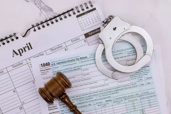 Criminal liability for tax evasion in America, filing file US Individual Income Tax Returns