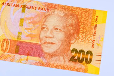 Güney Afrika Ulusal Bankası, ulusal para birimi olarak Nelson Rolihlahla Mandela 'nın 200 Rand banknotunu yayınladı