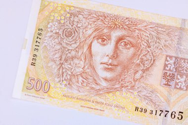 CZK Çek banknotları Ceska Narodni Banka 'nın dikiz görüntüsü tarafından çıkarılan 500 koruna banknotları