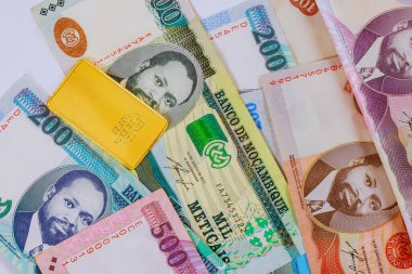 Mozambik 'te altın külçelerine yatırım yaptığınızda, Mozambik para birimi için altın satın alıyorsunuz