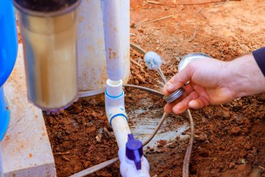 Su tedarik kuyusu sistemi ev pompasına bağlanıyor