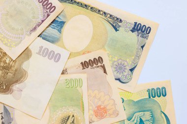 Japonya Ulusal Bankası Japon yen nakit para banknotlarının çeşitli değerlerini yayınladı