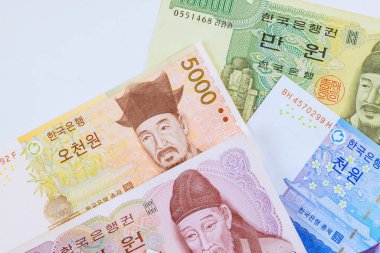 Kore Ulusal Bankası, Güney Kore won 'unun çeşitli para birimlerini piyasaya sürdü.
