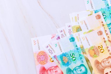 Çin Ulusal Bankası, Çin Yuan banknotlarının çeşitli banknotlarını çıkarmaktadır.