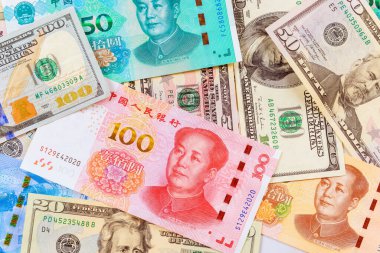 Amerika Birleşik Devletleri, Çin ve Çin ekonomileri arasında Çin Yuanı ve Amerikan doları arasında çatışma var.