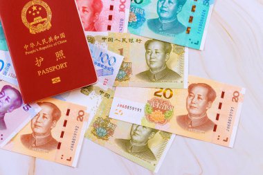 Çin Halk Cumhuriyeti pasaportu Çin Yuan para birimi ile çeşitli değerlerde