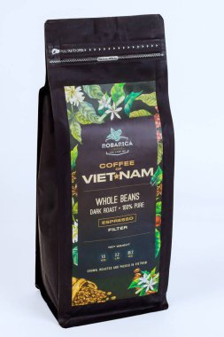 10 Kasım 2024 Hanoi Vietnam: Vietnam Robarica kahvesi, koyu kavrulmuş fasulye, birinci sınıf arabika ve robusta karışımı espresso aroması için uygun.