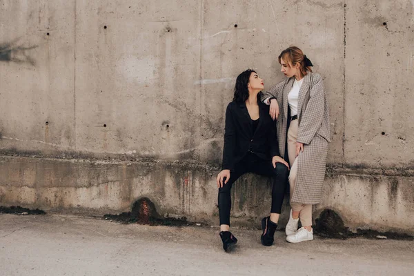 Two Pretty Women Friends Posing Gray Wall Couple Gay Lesbian — Foto Stock