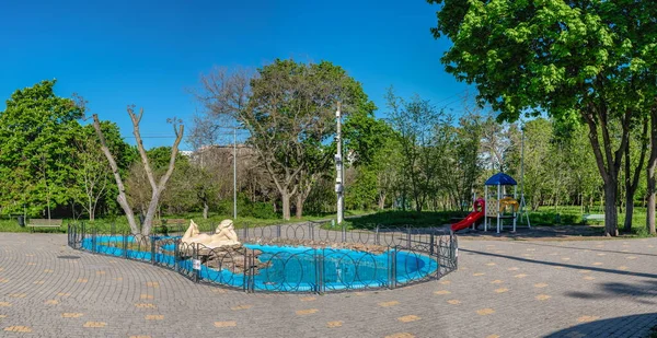 Odessa Ukraina 2023 Rzeźba Syrena Parku Zwycięstwa Odessie Ukraina Słoneczny — Zdjęcie stockowe