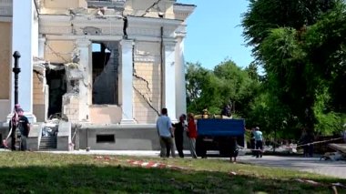 Odessa, Ukrayna 25.07.2023. Rusya ile Ukrayna arasındaki savaş sırasında Odessa 'daki Spaso-Preobrazhensky Katedrali, Temmuz 2023 4K