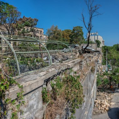 Odessa, Ukrayna 25.07.2023. Bilimadamları Evi 'nin tarihi binası, Kont Tolstoy' un mülkü, Odessa, Ukrayna 'daki bir Rus roketi tarafından hasar gördü.