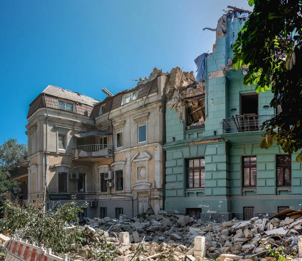 Odessa Oekraïne 2023 Beschadigd Door Een Russische Raket Gebouw Het Rechtenvrije Stockfoto's