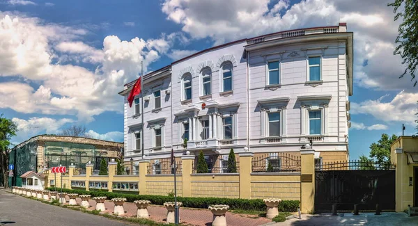 乌克兰敖德萨 207 2023 中华人民共和国驻乌克兰敖德萨总领事馆 夏日阳光灿烂 — 图库照片