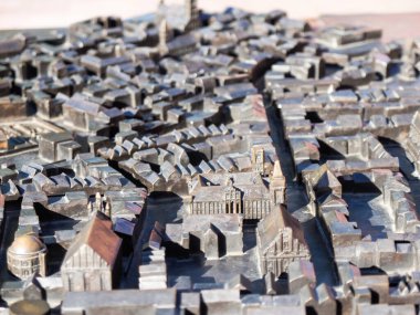 Toru, Polonya: Eski kentte bronz heykeller