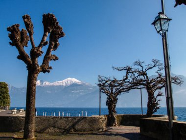 Menaggio, İtalya: Lakefront ve ünlü kasabanın tarihi binaları.