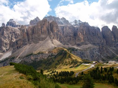 Dolomitler, İtalya: San Cassiano yakınlarındaki 