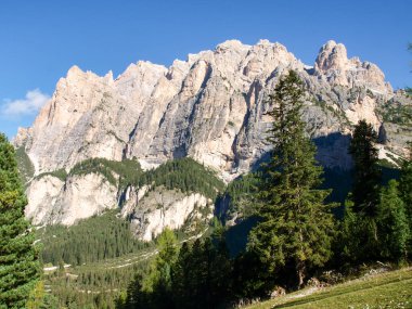 Dolomitler, İtalya: San Cassiano yakınlarındaki 