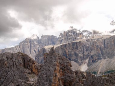 Dolomitler, İtalya: San Cassiano yakınlarındaki 