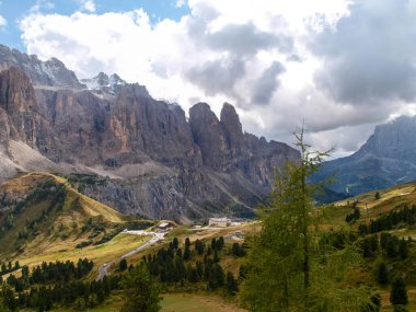 Dolomitler, İtalya: San Cassiano yakınlarındaki 