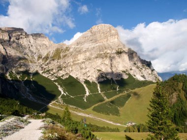 Dolomitler, İtalya: San Cassiano yakınlarındaki 