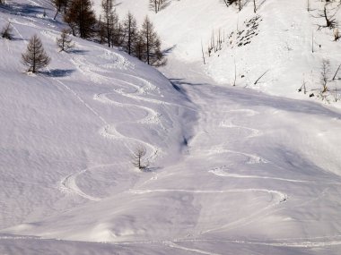 Valle Bedretto, İsviçre: Vadinin karlı kış manzarası.