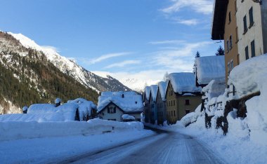 Valle Bedretto, İsviçre: Vadinin karlı kış manzarası.
