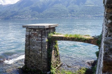 Brissago, İsviçre: Çiçekli ve doğal parklı botanik adası