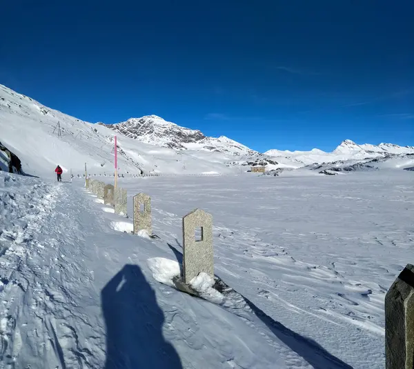 Сан Бернардіно Швейцарія Зимовий Пейзаж Знаменитого Швейцарського Курорту — стокове фото