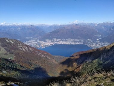 Ticino, İsviçre: Monte Tamaro ve Monte Lema arasındaki yürüyüş panoraması