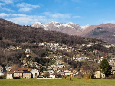 Dongo, İtalya: Como Gölü 'nde amfibik araç seyir halinde