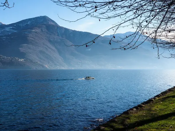 Dongo Włochy Amphious Pojazdu Nawigacji Nad Jeziorem Como — Zdjęcie stockowe