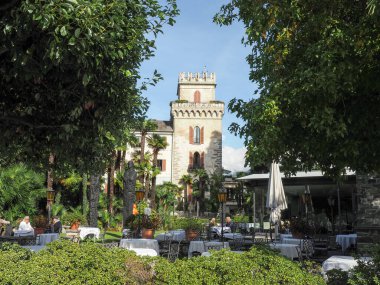 Ascona, İsviçre: 22 Ekim 2023: Kentin göl yürüyüşünün görüntüleri