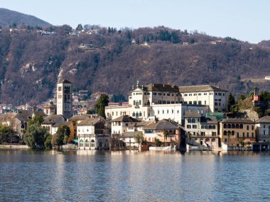 Orta San Giulio, İtalya: Orta göl kıyısının doğu kıyısında yer alan bir köy