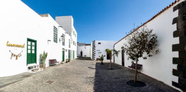 Lanzarote, İspanya: İspanya 'nın Lanzarote adasının orta kesiminde bulunan Teguise belediyesi