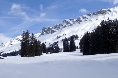 Lenzerheide, İsviçre: Kayak merkezinin kış manzarası