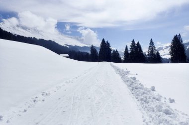 Lenzerheide, İsviçre: Kayak merkezinin kış manzarası