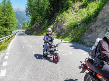 Graubunden Kantonu, İsviçre: Umbrail Geçidi 'nin dağ manzarası.