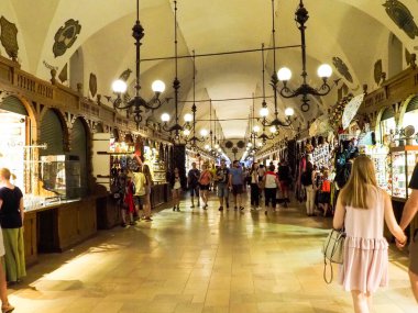 Krakow, Polonya - 3 Ağustos 2018: market alışverişi