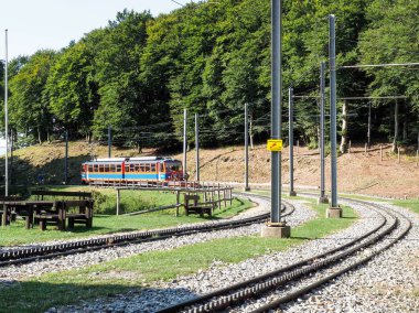 Monte Generoso, İsviçre - 26 Ağustos 2018: Monte Generoso demiryolu, demiryolu hattı.