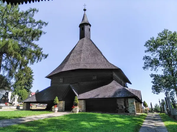 Tvrdosin, Slovakya - 2 Ağustos 2018: Tahta Katolik Kilisesi