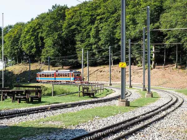 Monte Generoso, İsviçre - 26 Ağustos 2018: Monte Generoso demiryolu, demiryolu hattı.