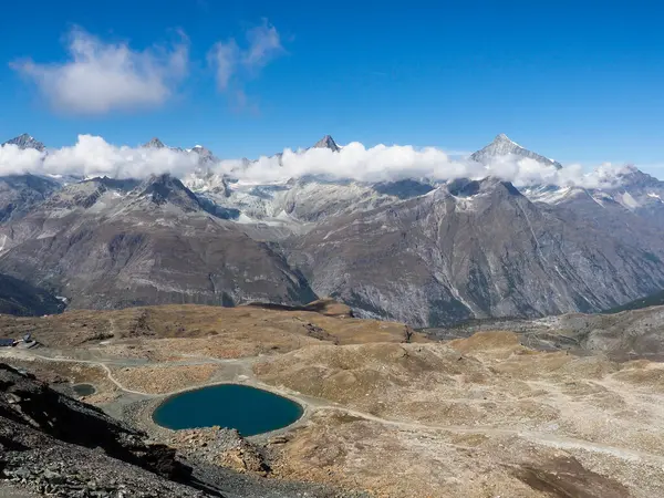 Zermatt, İsviçre - 15 Eylül 2018: Matterhorn veya Cervino adlı ünlü dağın resmi